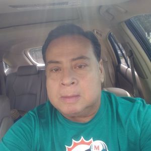 Meet your Posher, Dennis